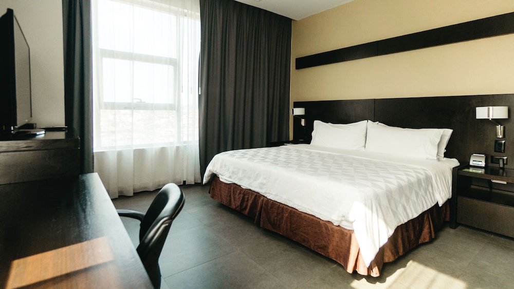 holiday inn guayaquil airport