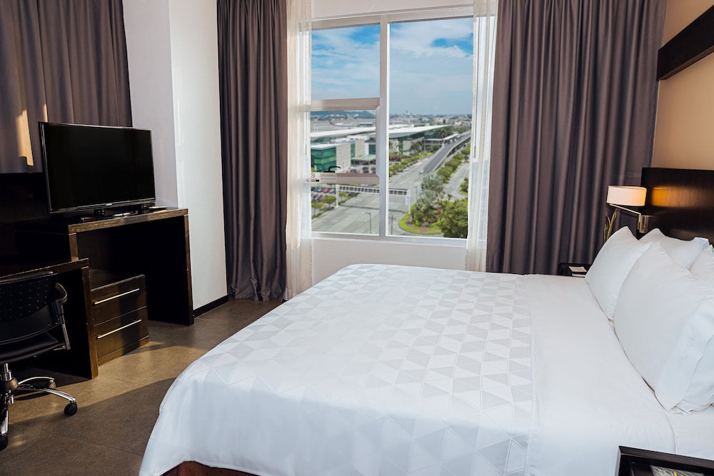 holiday inn guayaquil airport