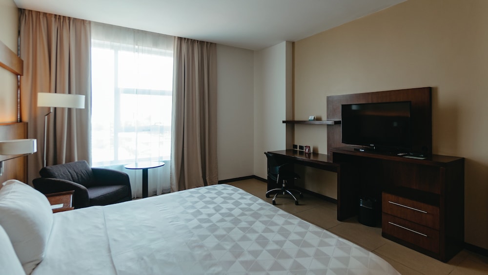 holiday inn guayaquil airport