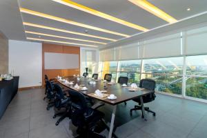 holiday inn guayaquil airport