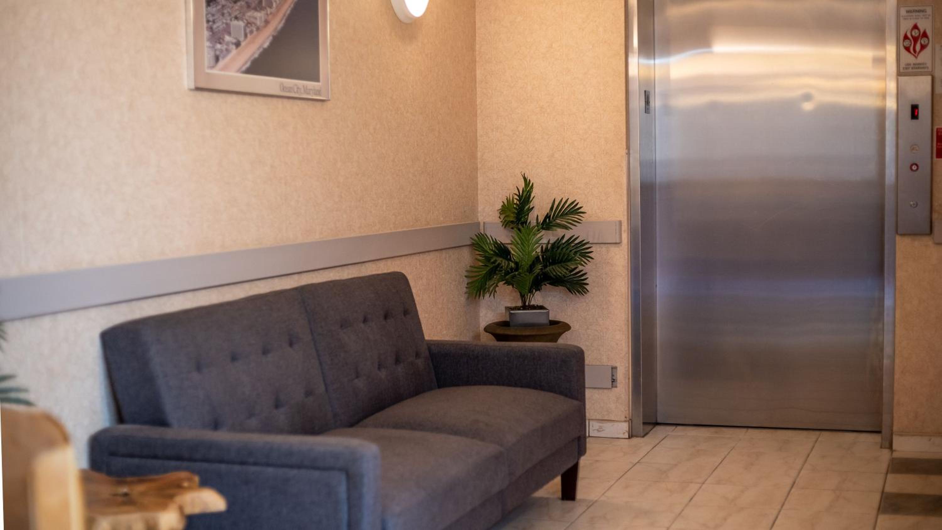 ocean 1 hotel and suites