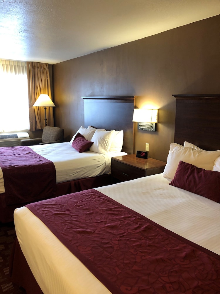 days inn and suites by wyndham logan