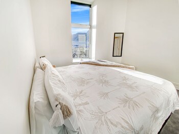 picton waterfront apartments