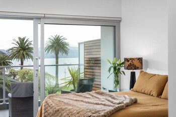 picton waterfront apartments