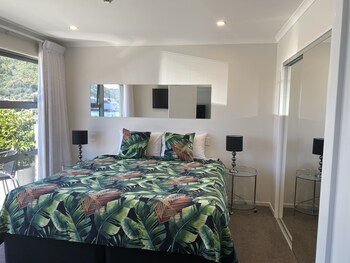 picton waterfront apartments