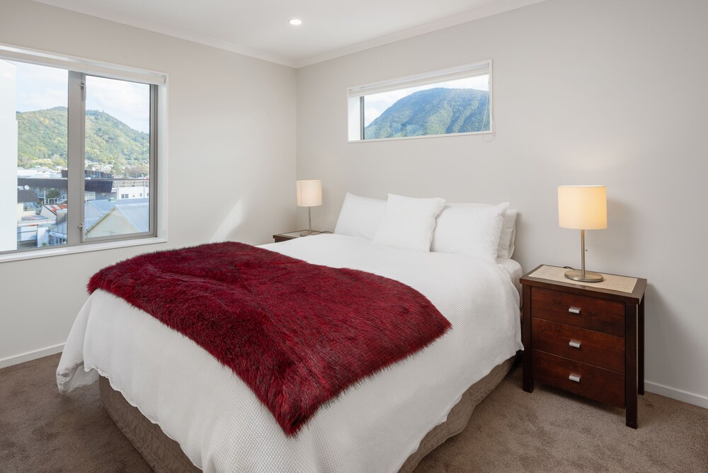 picton waterfront apartments