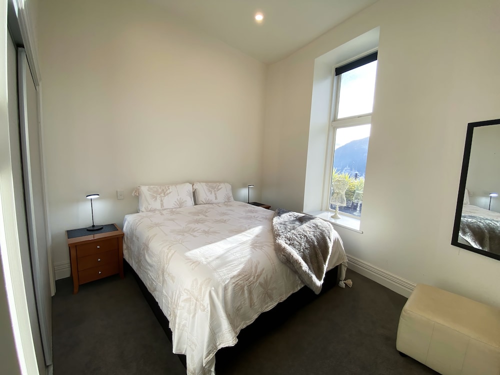 picton waterfront apartments