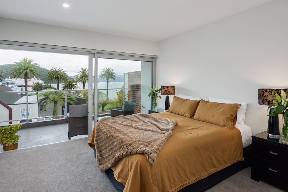 picton waterfront apartments