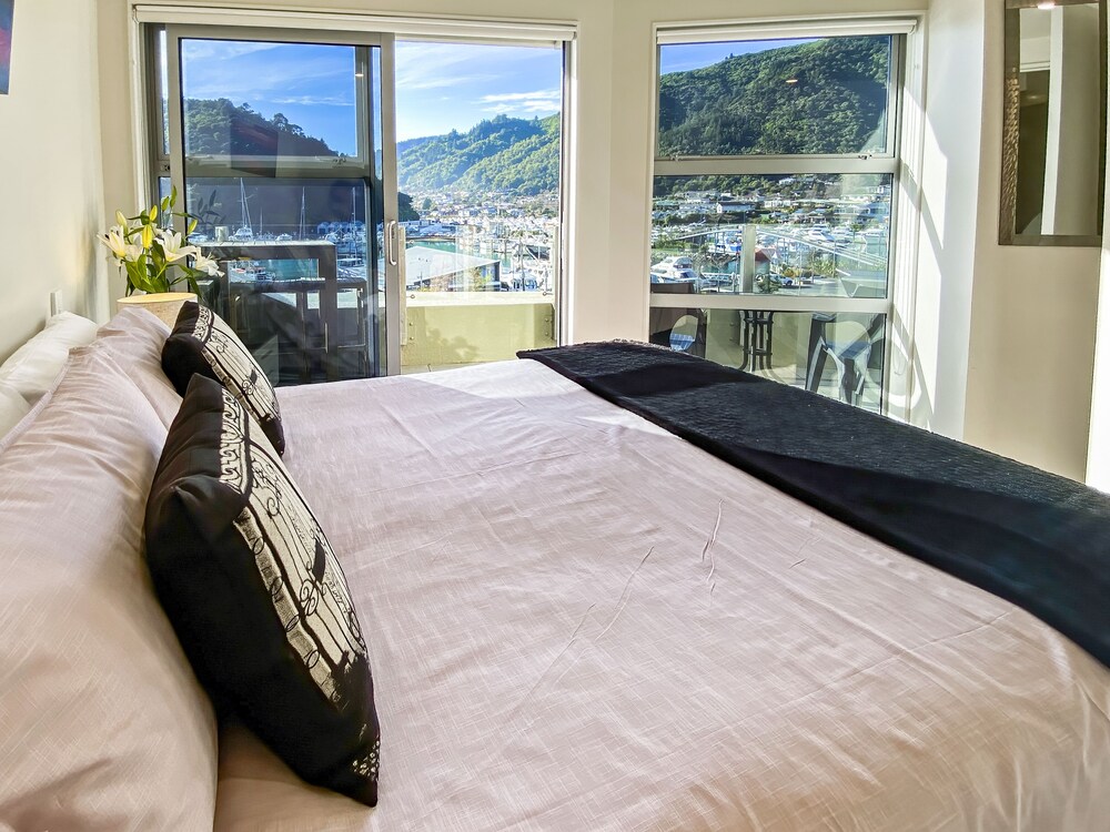 picton waterfront apartments