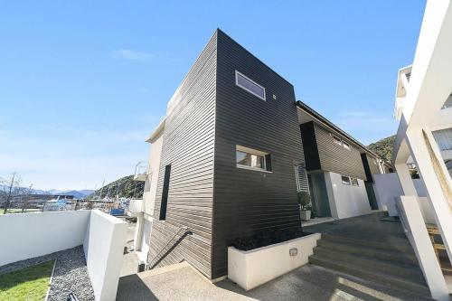 picton waterfront apartments