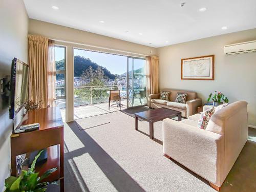 picton waterfront apartments
