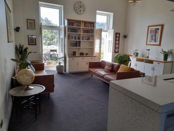 picton waterfront apartments