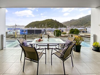 picton waterfront apartments
