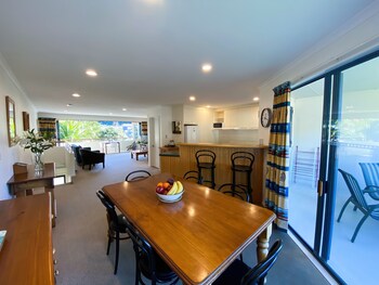 picton waterfront apartments