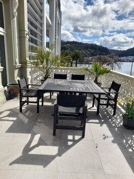 picton waterfront apartments