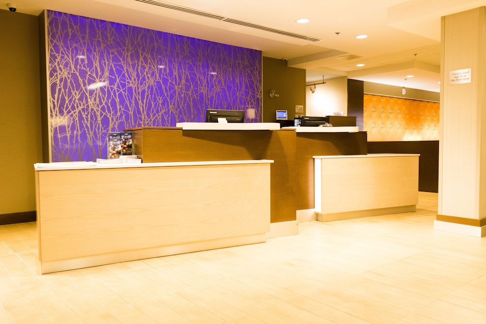 Fairfield Inn & Suites By Marriott Barrie,Barrie - Orillia>>Barrie,2.5 star