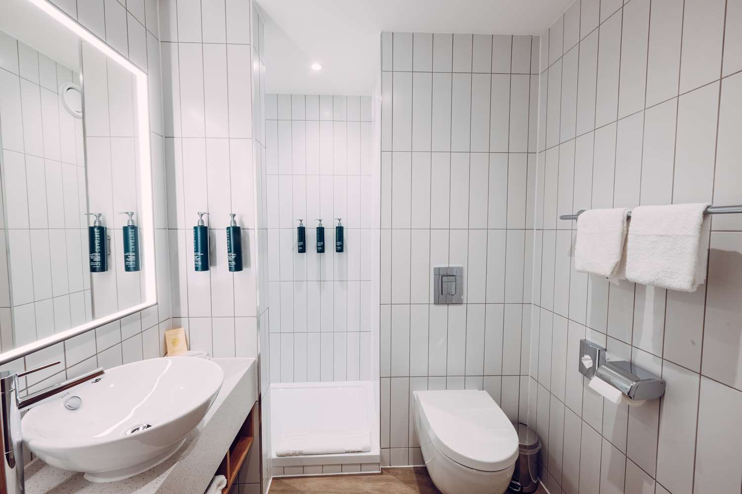 hilton garden inn manchester emirates old trafford