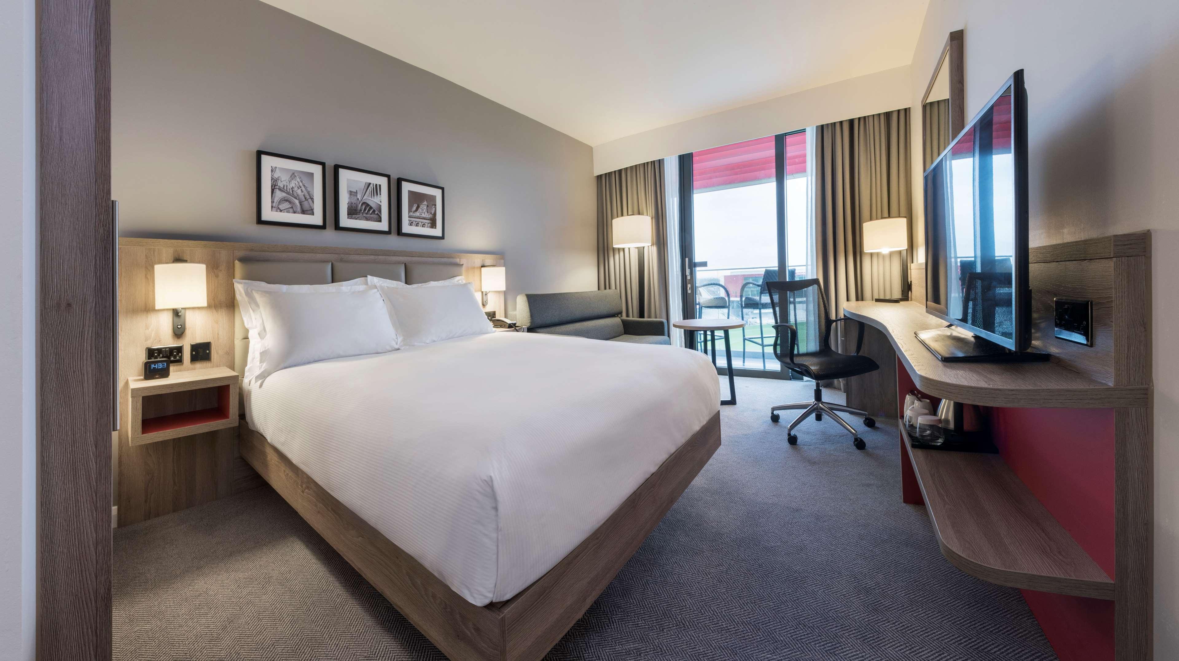 hilton garden inn manchester emirates old trafford