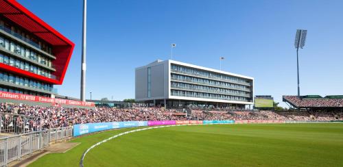 hilton garden inn manchester emirates old trafford