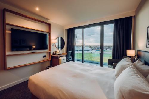 hilton garden inn manchester emirates old trafford