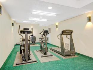 howard johnson inn san antonio near six flags fies