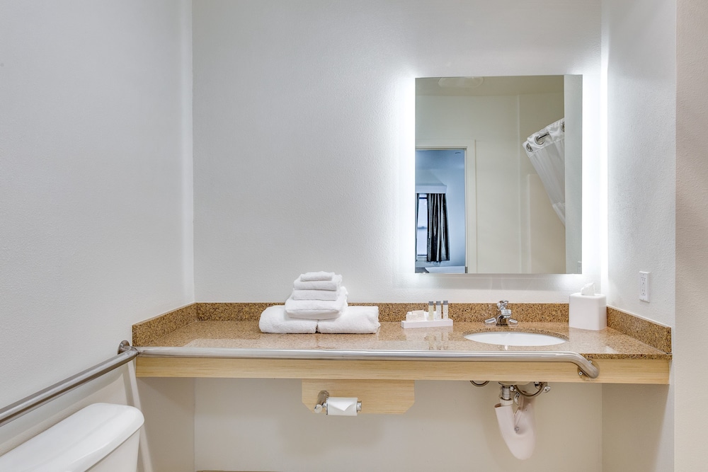 the marshall suites