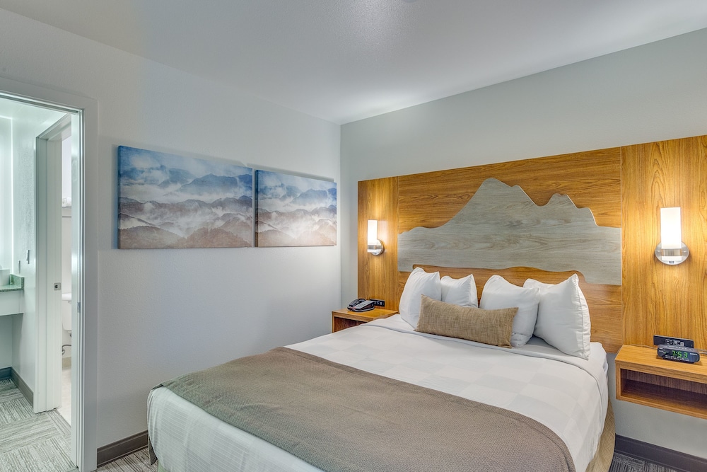 the marshall suites