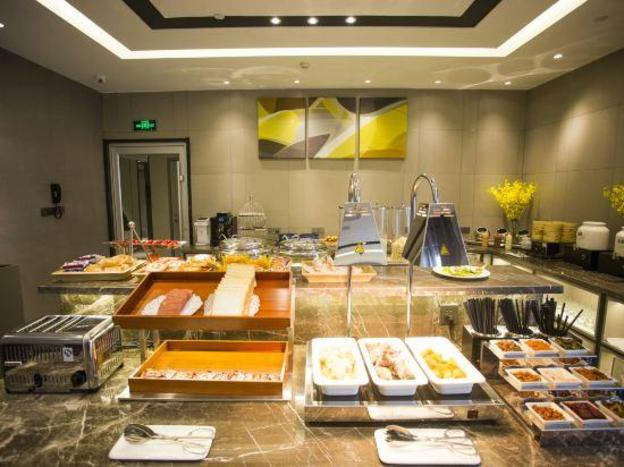 homeinn selected zaozhuang xuecheng guangming west road high speed railway station