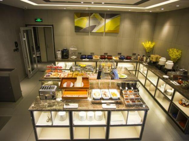 homeinn selected zaozhuang xuecheng guangming west road high speed railway station