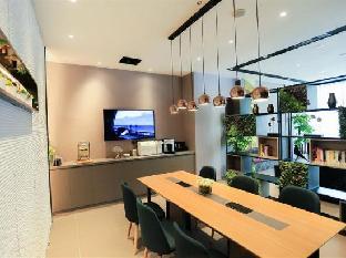 homeinn selected zaozhuang xuecheng guangming west road high speed railway station