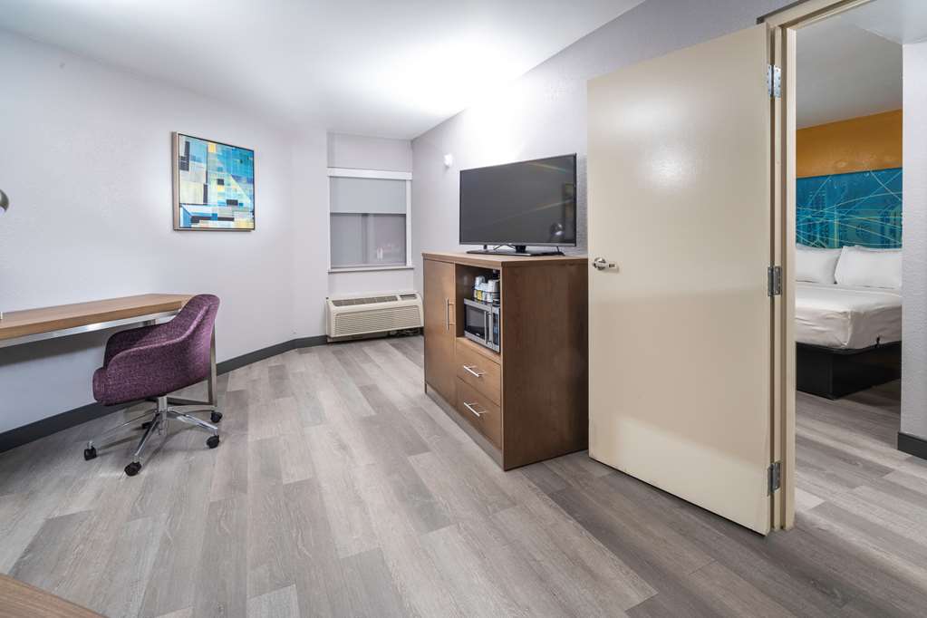 best western plus raleigh crabtree valley hotel