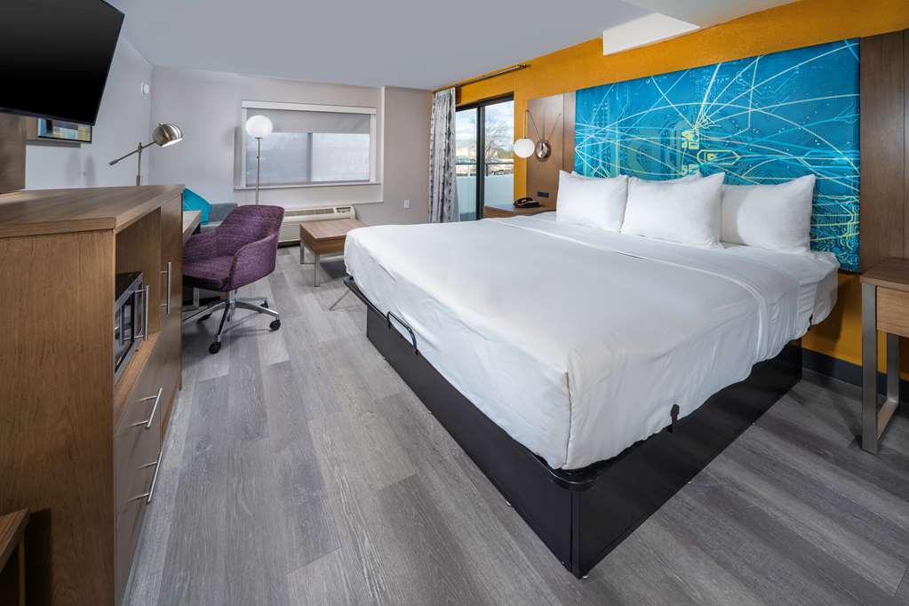 best western plus raleigh crabtree valley hotel