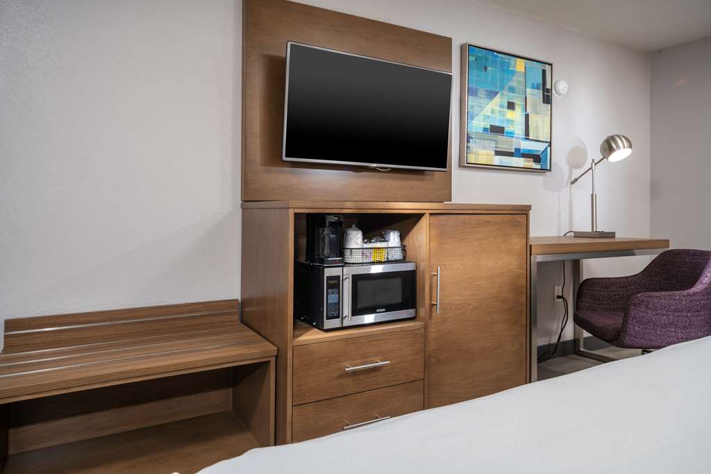 best western plus raleigh crabtree valley hotel