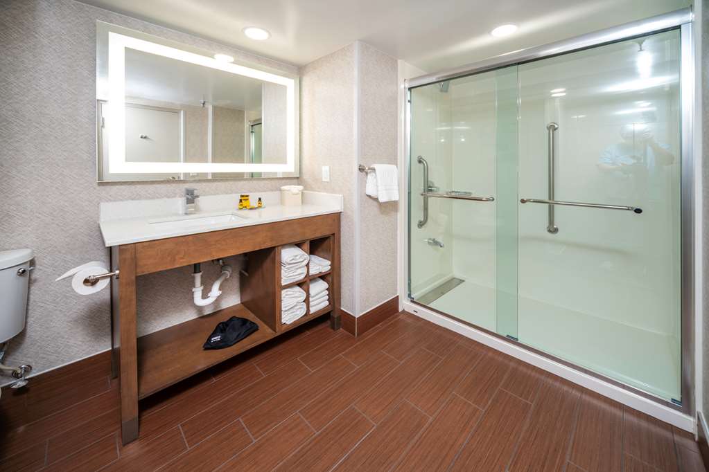 best western plus raleigh crabtree valley hotel