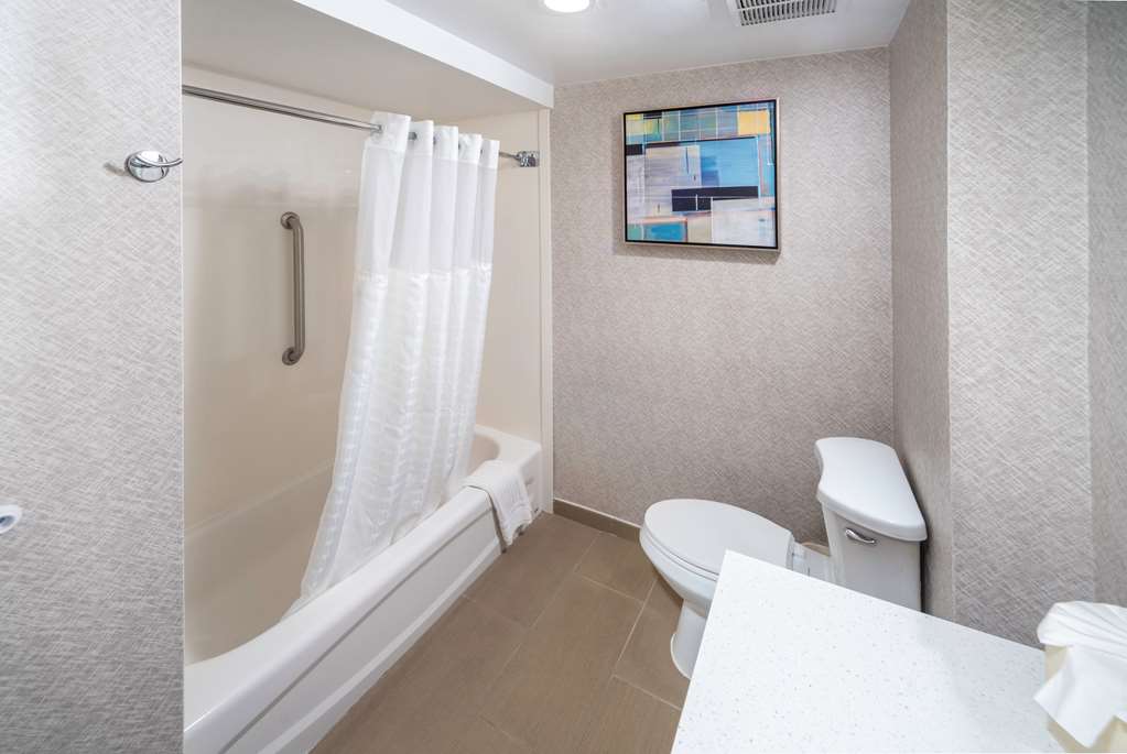 best western plus raleigh crabtree valley hotel