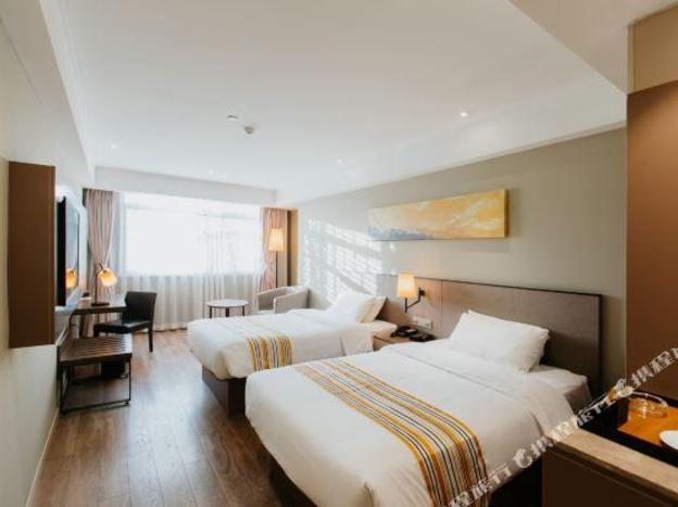 home inn plus hefei south high speed railway station