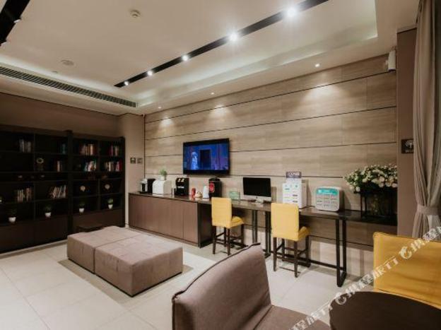 home inn plus hefei south high speed railway station