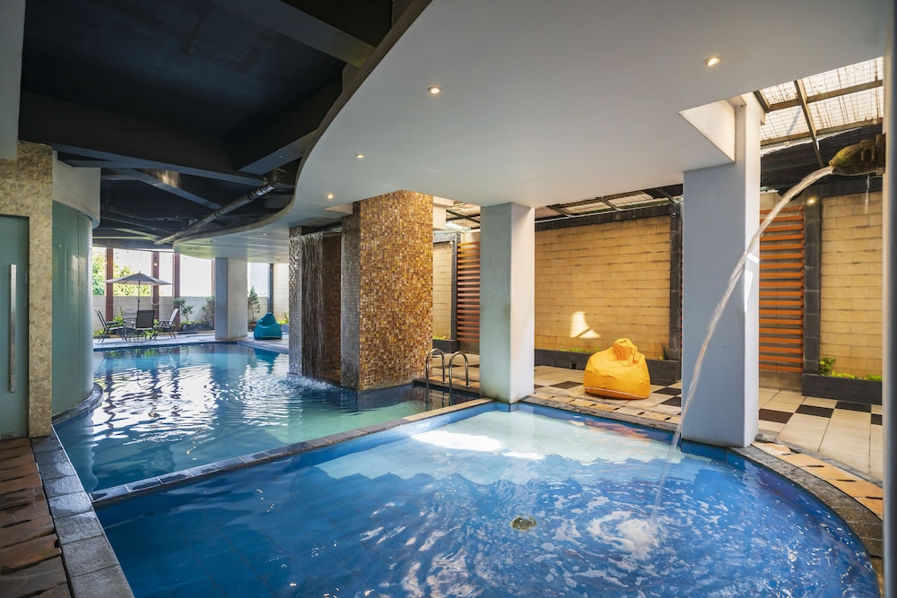 the gloria suites jakarta