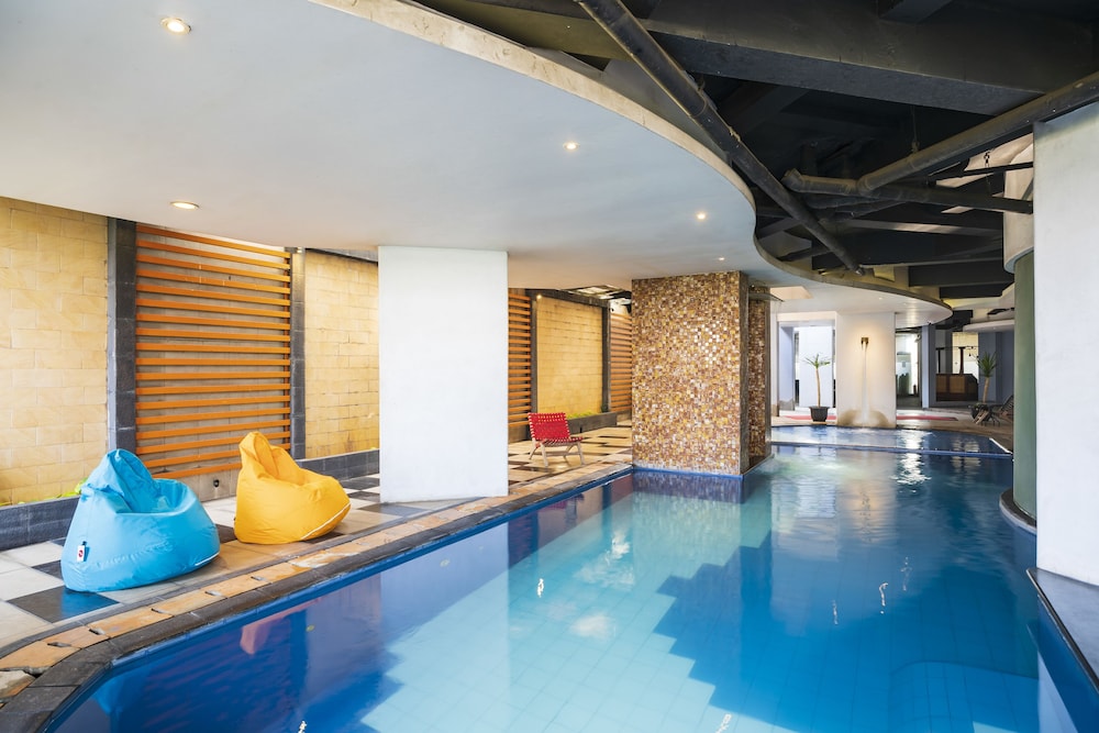 the gloria suites jakarta
