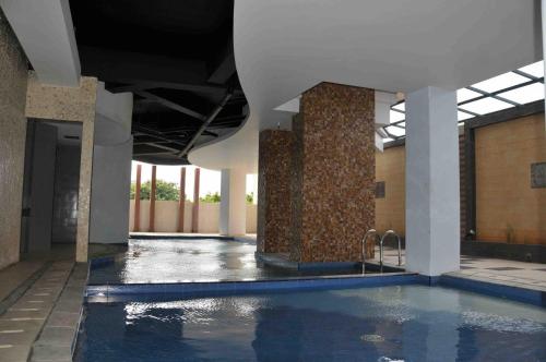 the gloria suites jakarta