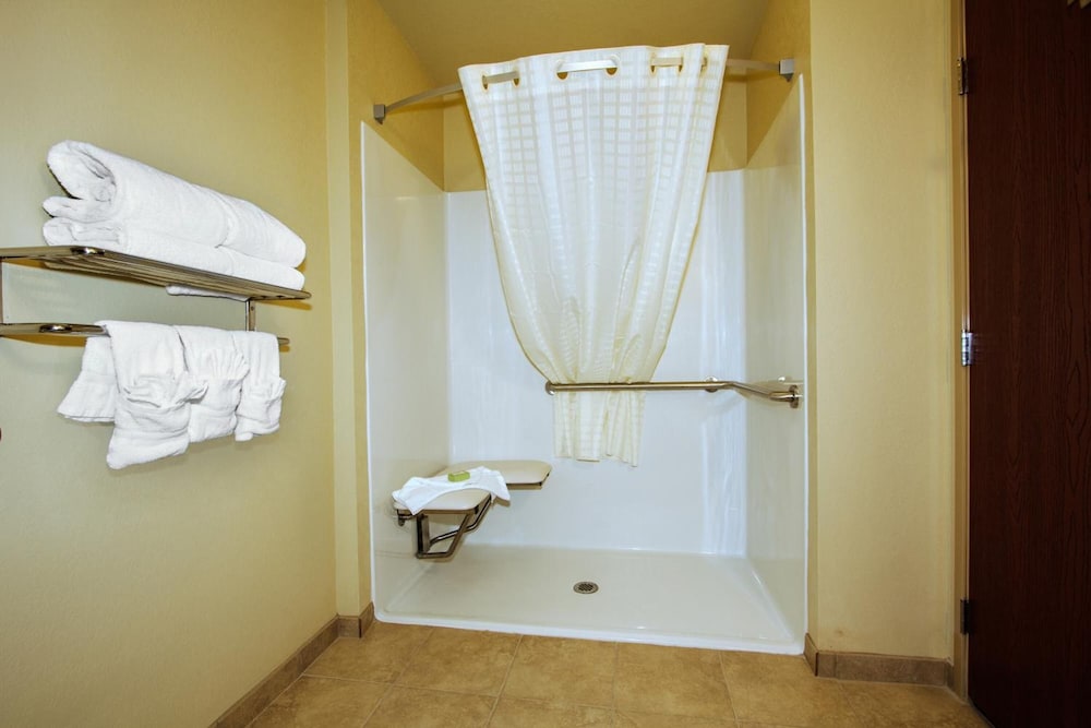 cobblestone inn and suites big lake