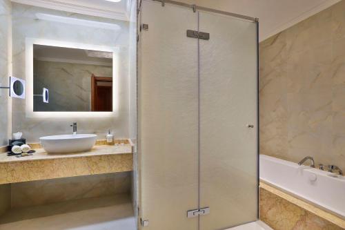 doubletree by hilton resort and spa marjan island