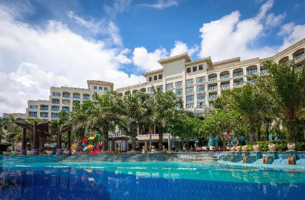 ocean view resort yalong bay former holiday inn y