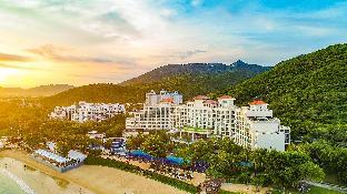 ocean view resort yalong bay former holiday inn y