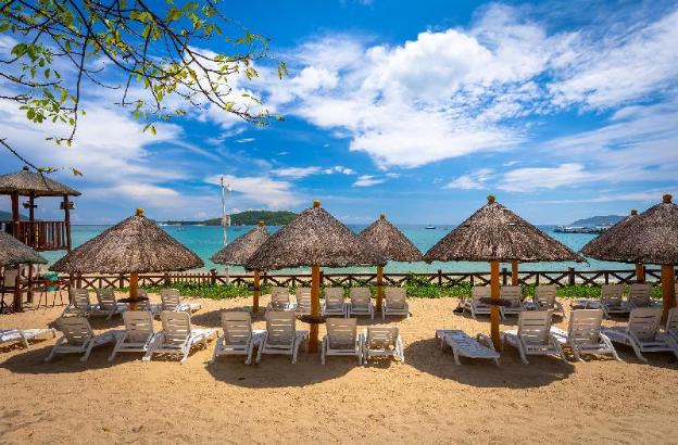 ocean view resort yalong bay former holiday inn y