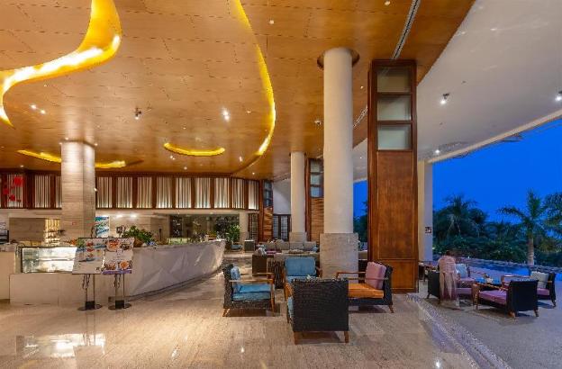 ocean view resort yalong bay former holiday inn y
