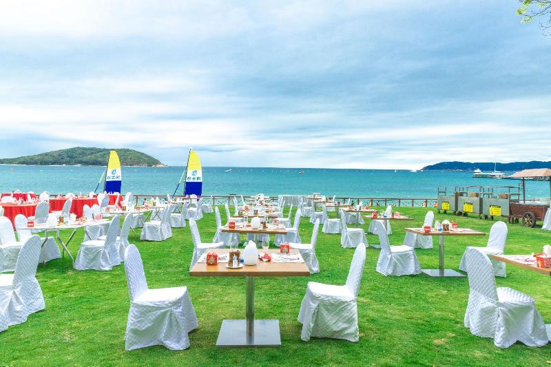 ocean view resort yalong bay former holiday inn y