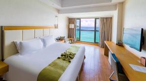 ocean view resort yalong bay former holiday inn y