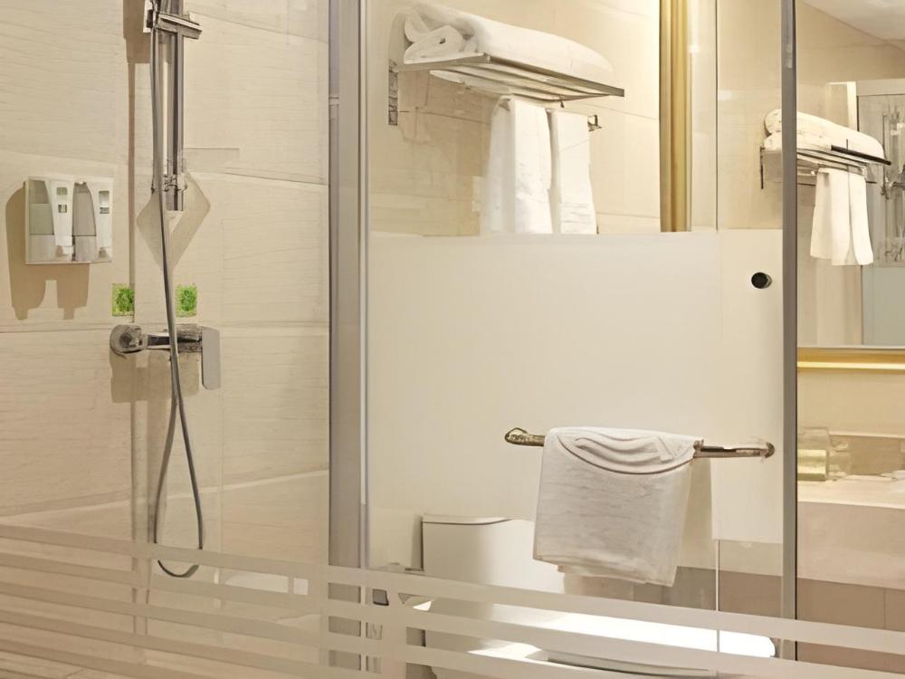 vienna hotel shenzhen bantian huawei metro station