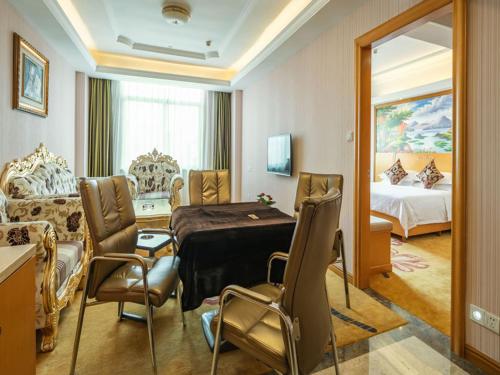 vienna hotel shenzhen bantian huawei metro station